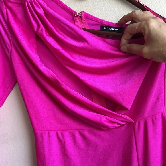Fashion Nova Women’s Pink Dress Sz XS Cutout One Shoulder ST2125 - Picture 2 of 4